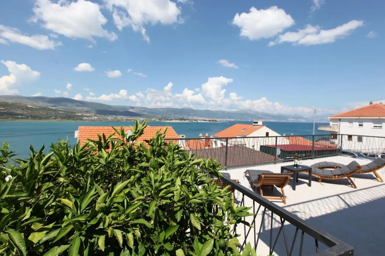 Apartment With Terrace And Sea View - Lucic Trogir 0*,  Chorwacja