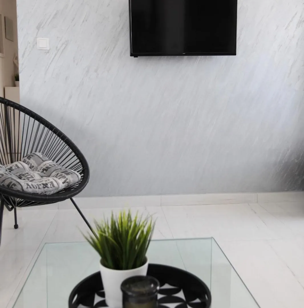 Apartment With Terrace And Sea View - Lucic Trogir