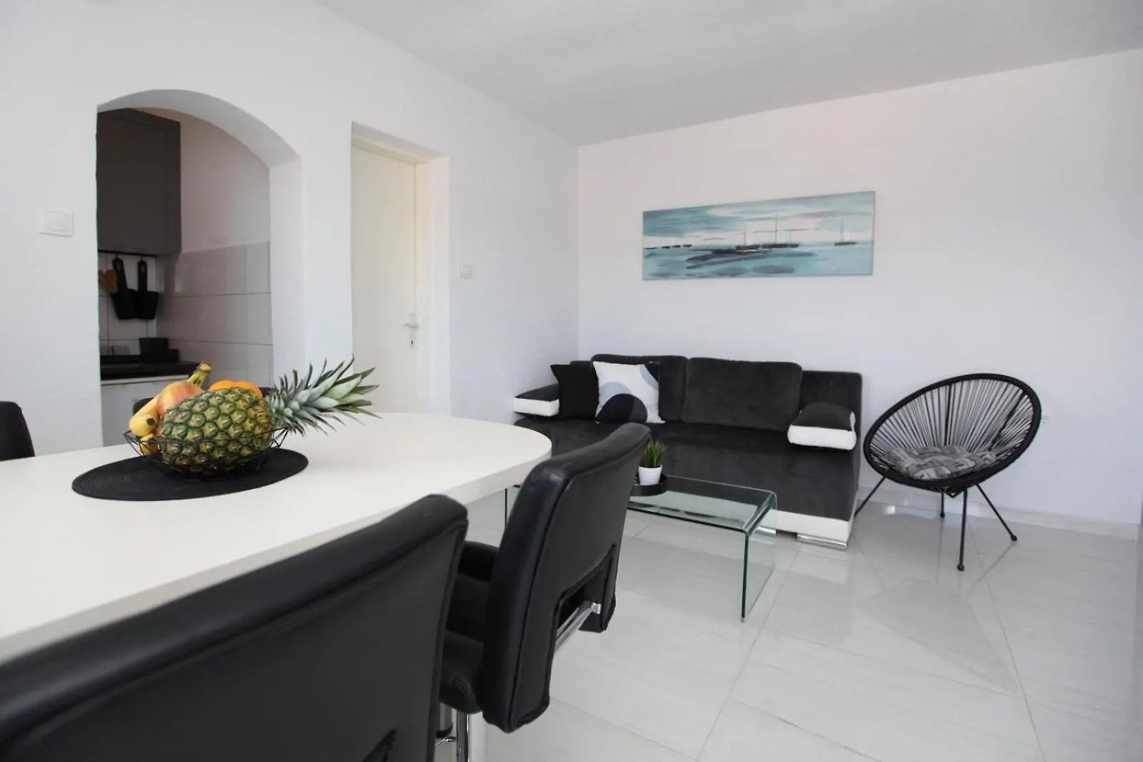Apartment With Terrace And Sea View - Lucic Trogir
